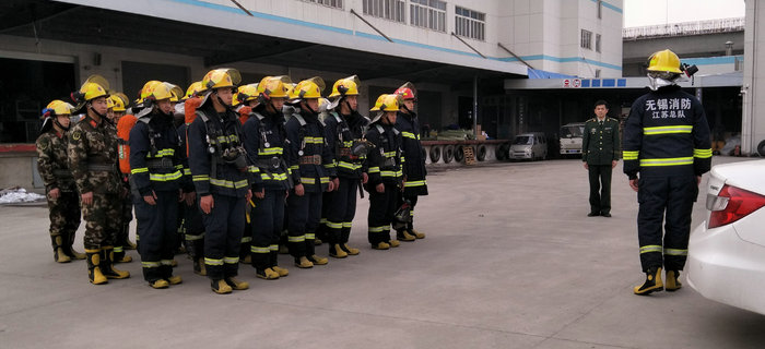 刘潭服装：刘潭和兴源路消防中队来我司进行消防演练