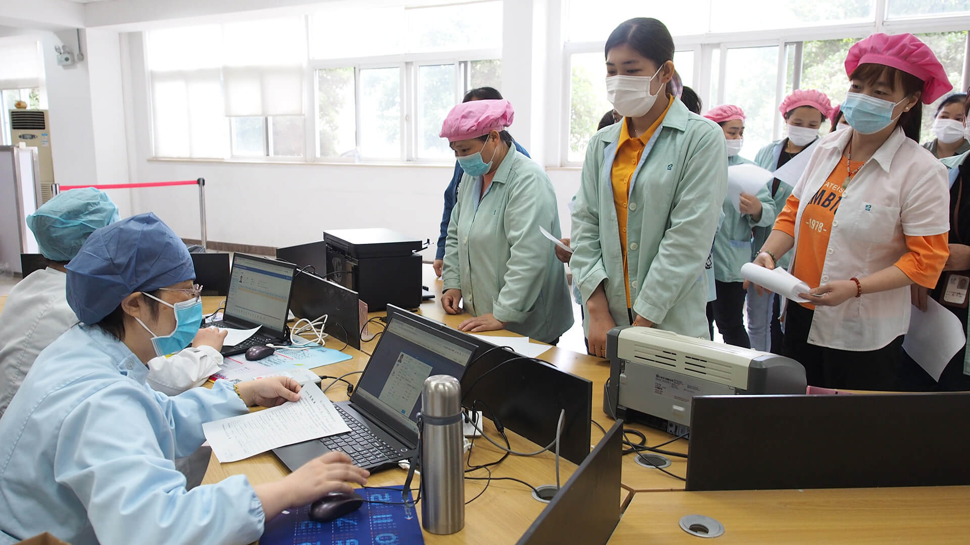 刘潭服装厂接种新冠疫苗