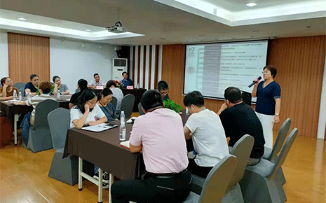 刘潭服装厂开展第993届领袖的风采训后会