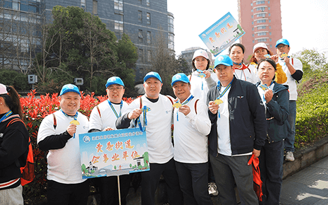 践行“四敢”，走在前列！刘潭服装参加大运河徒步活动