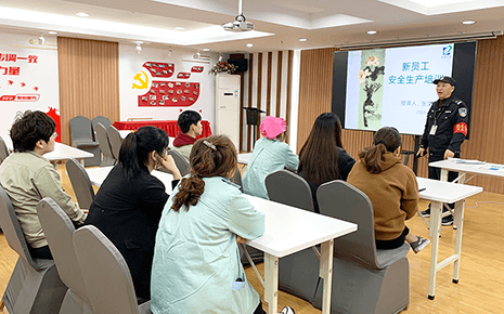 凝聚新力量，助力新成长——刘潭服装开展新员工培训