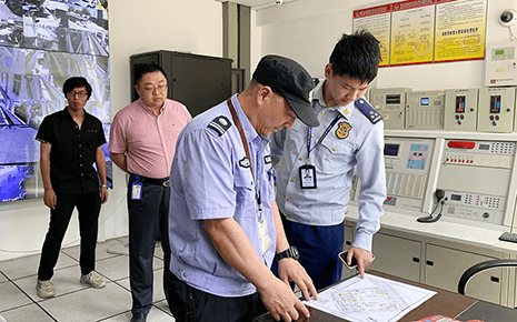 区消防救援大队对刘潭服装开展消防安全检查