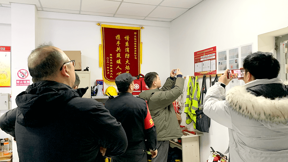 市安全生产督导组对刘潭服装开展安全生产检