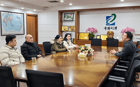 工商联走进刘潭服装，共话发展新篇章