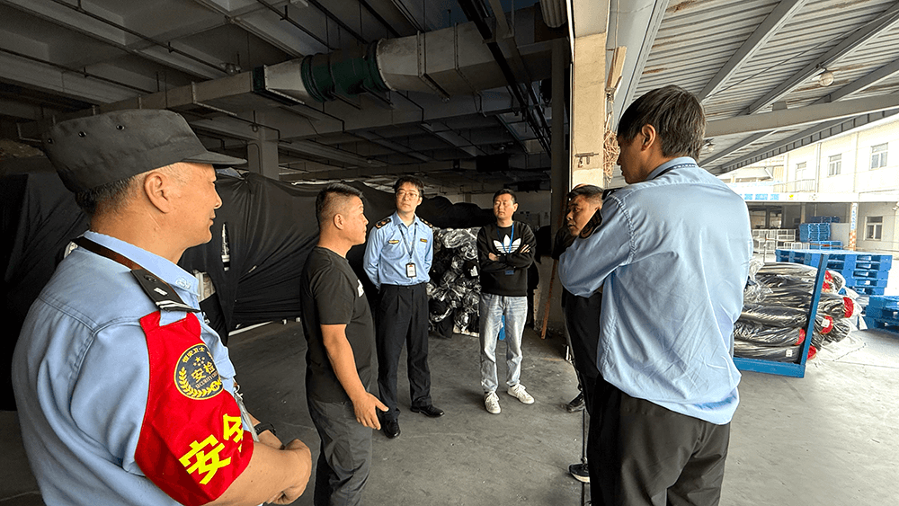 区应急管理局到刘潭服装开展消防安全检查