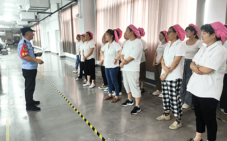 刘潭服装：筑牢夏季安全生产防线