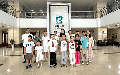 社区亲子探秘“衣”世界！家庭参观团走进刘潭服装