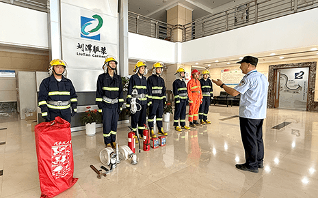 刘潭服装微型消防站实战演练：从理论到实操大力强化应急能力