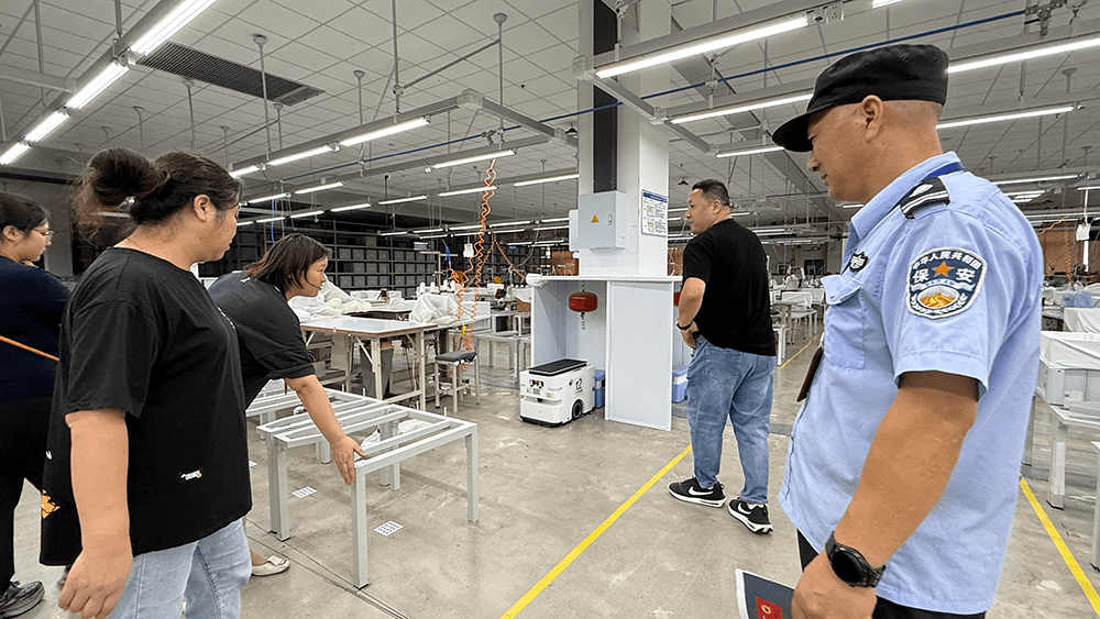 刘潭服装：放假期间安全检查不松懈
