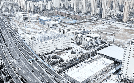 刘潭服装:瑞雪映照下的智能制造新景 刘潭服装:瑞雪映照下的智能制造新景