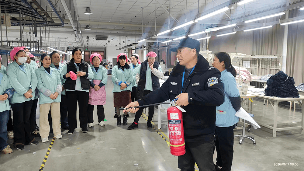 刘潭服装：消防培训进车间，安全意识入人心