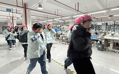 刘潭服装开展冬季应急逃生演练：筑牢安全防线