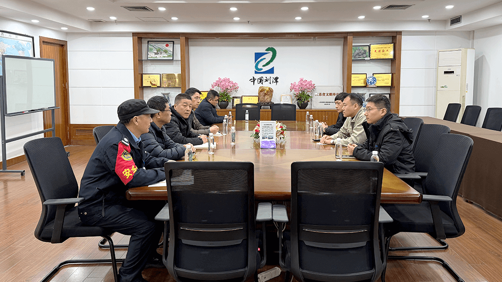 区应急管理局局长&ldquo;沉浸式&rdquo;调研：深入刘潭服装查安全