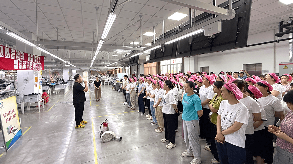 刘潭服装扎实开展安全生产月系列活动