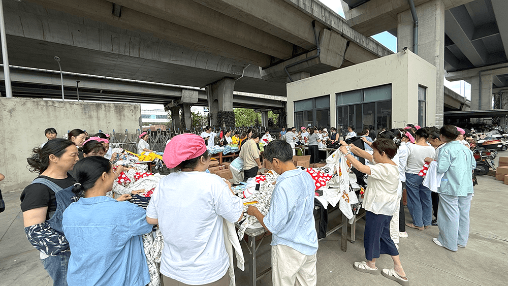 聚力久久善意 传递企业温度｜刘潭服装积极开展九九公益日爱心行动