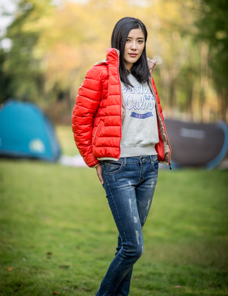女式连帽纯色短款棉服