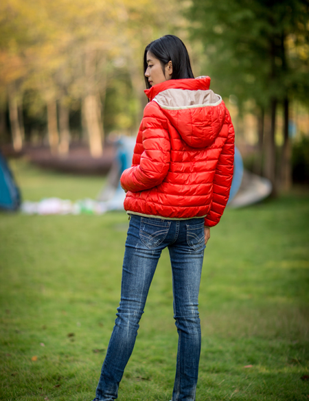 女式连帽纯色短款棉服