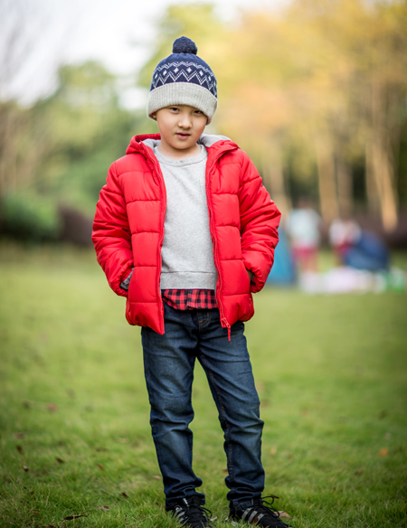 儿童冬季纯色连帽外套